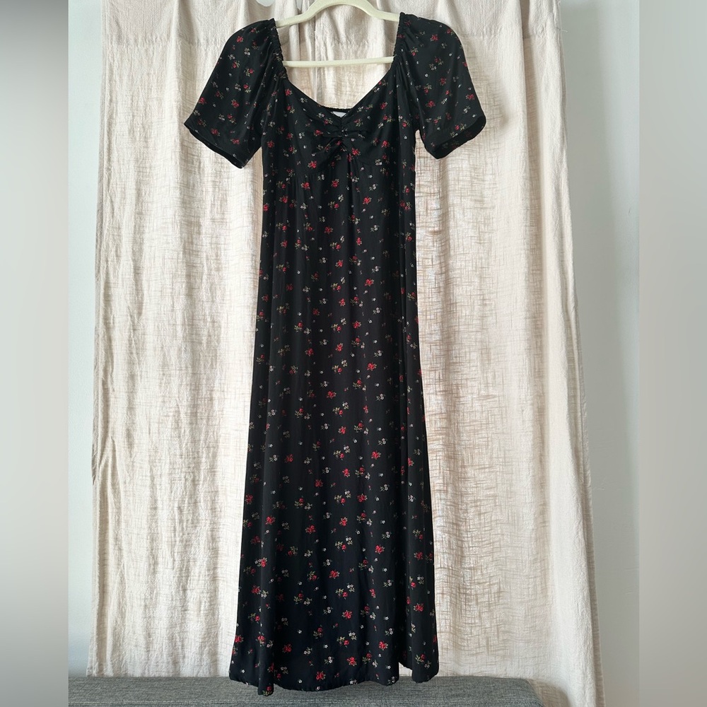 GAP Black Sweetheart Dress with Red Flowers and Leg Slit - Size Medium